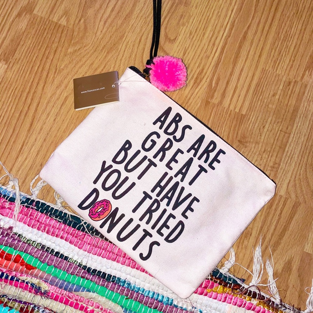 NWT graphic clutch